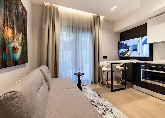Superior 1br Vacation - Fully Equipped - Azulis2 - Garden - Free Parking דירה *